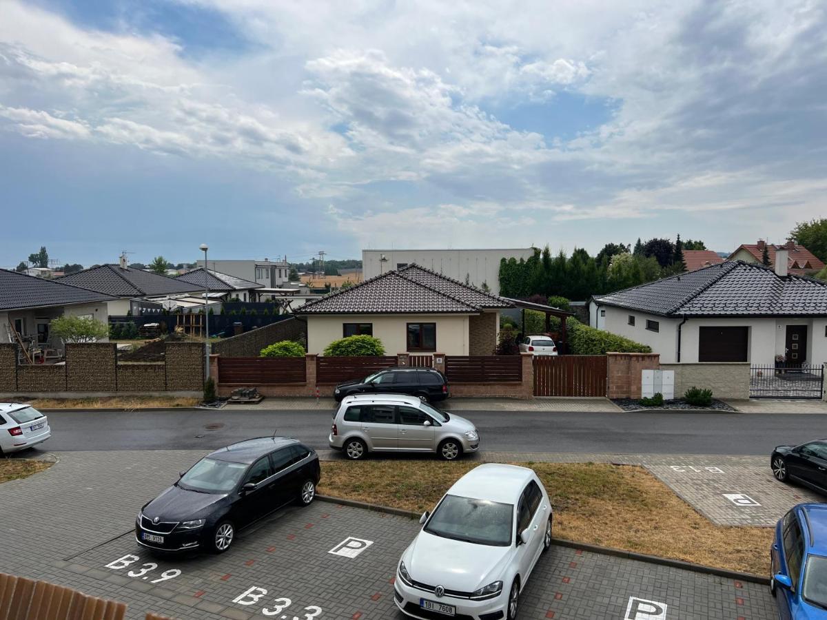Beautiful 2 Bedroom *