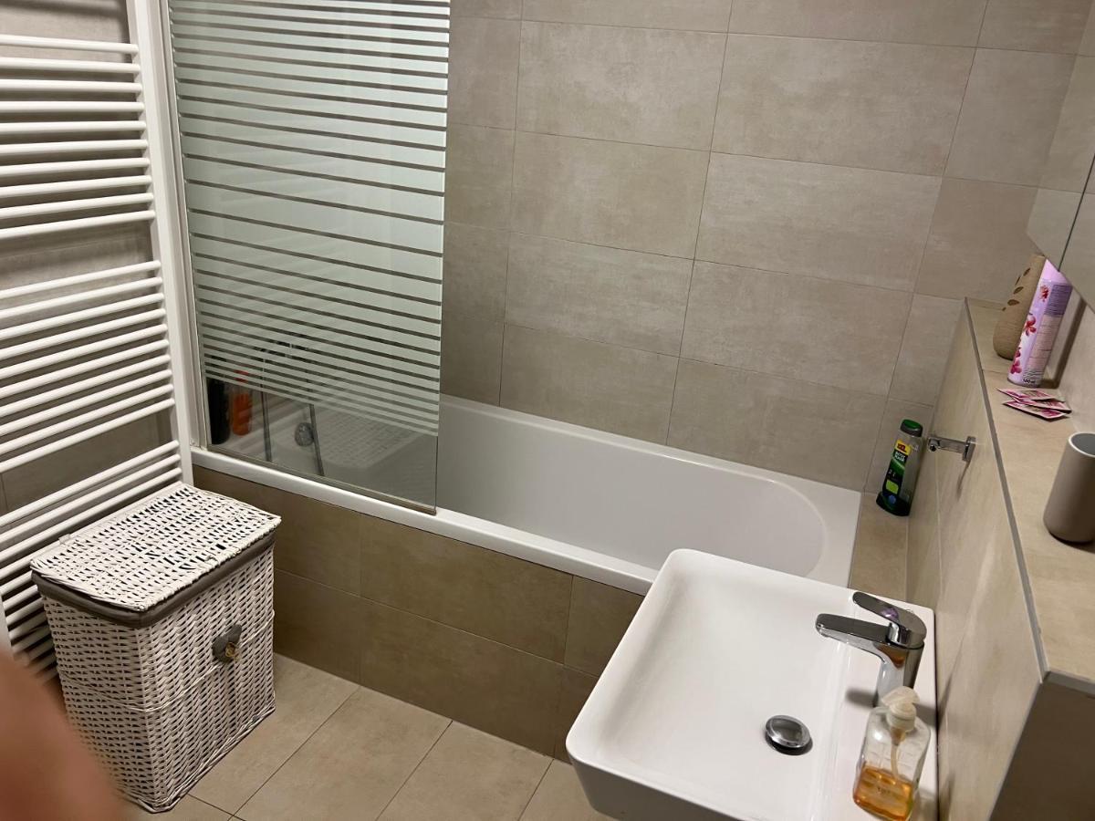 Beautiful 2 Bedroom Апартаменти *