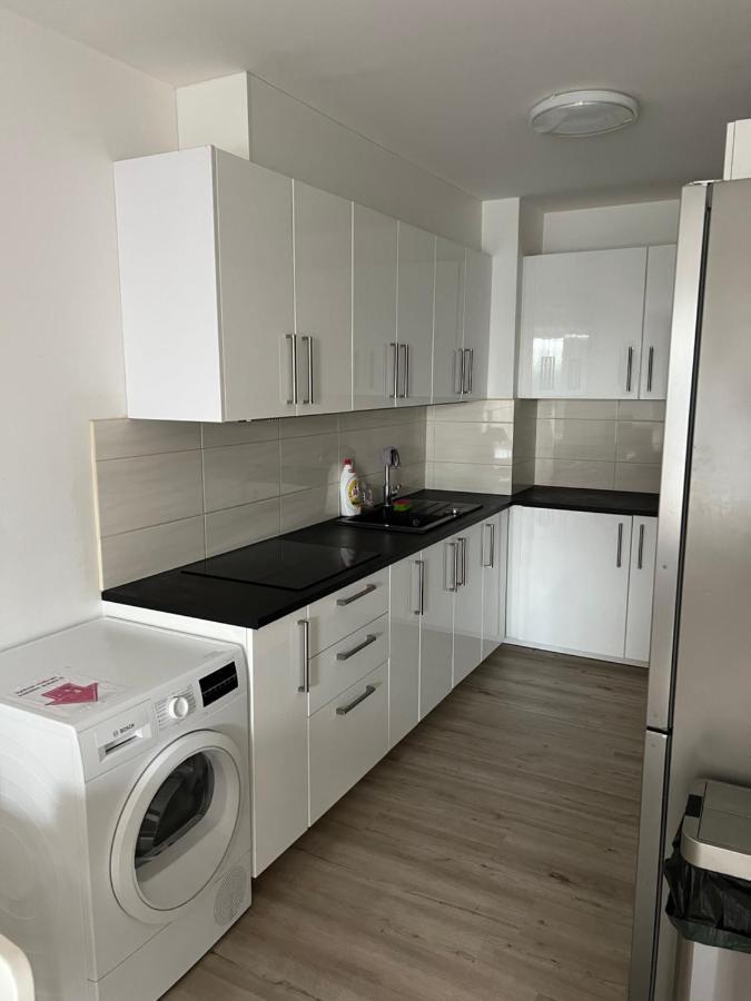 Апартаменти Beautiful 2 Bedroom *
